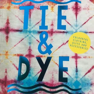 LIBRO TEÑIDO DE TELA CON AMARRAS