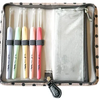 ESTUCHE 5 CROCHETS MOSTACILLAS